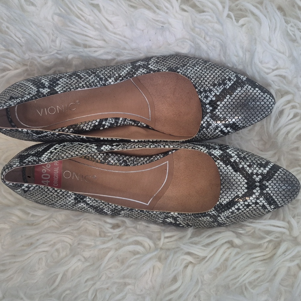 Vionix Women's Snakeskin Pattern Shoes